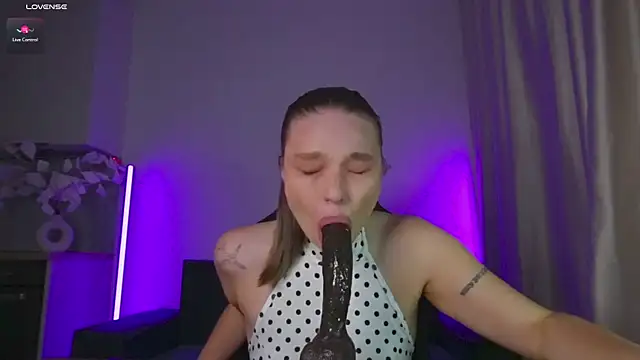 violla_sinzz Adlı Modelin Canlı XXX Sohbeti