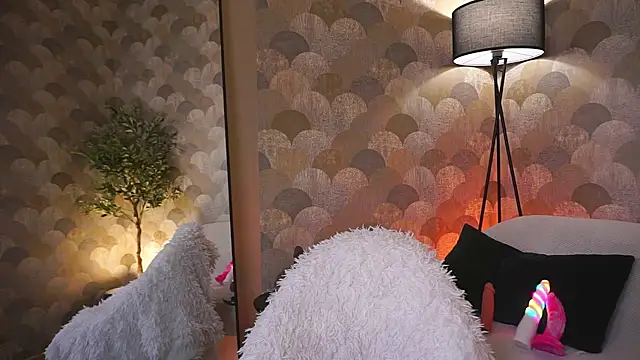 دردشة AnnLevine الجنسية المباشرة