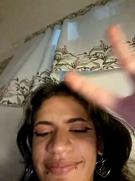 צ'אט XXX בשידור חי של sukulaurens