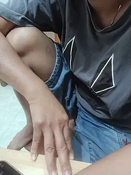 แชท XXX สดของ Belle-ee