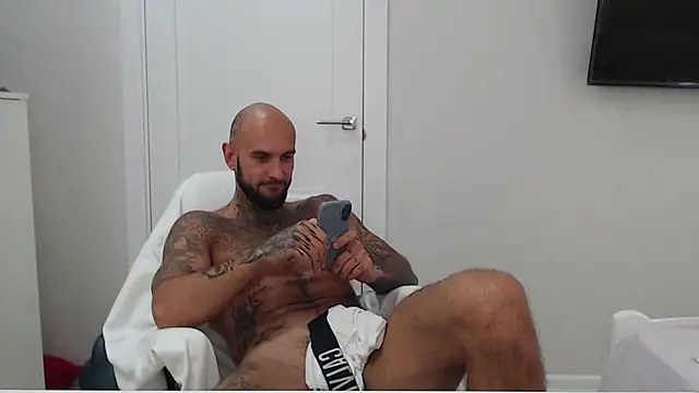 maxi_foxxx Adlı Modelin Canlı XXX Sohbeti