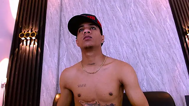 _Thiago12 Chat XXX live
