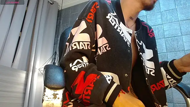 Živý XXX chat MykeCastle