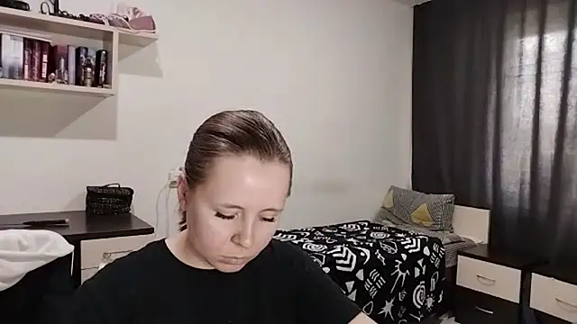 Živý XXX chat YadaSteiner