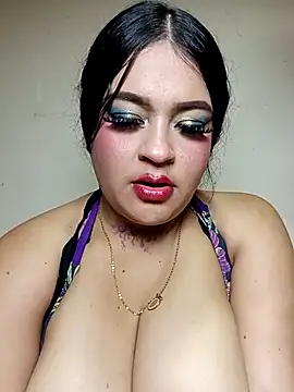 צ'אט XXX בשידור חי של NatashaaBerry
