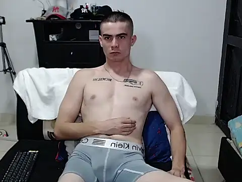 Zac_Efront Live XXX-Chat
