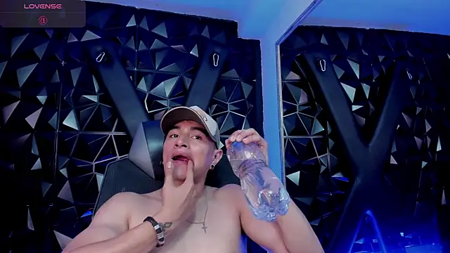 LiamDeeps Live XXX Chat