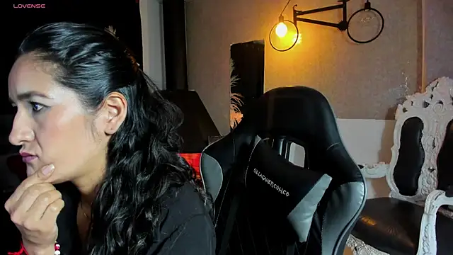 Vicky_Angeel Chat XXX in diretta