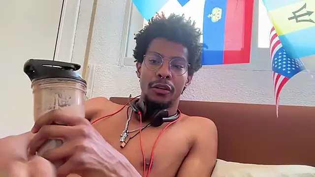 Chat XXX en directo de HoleBreeder
