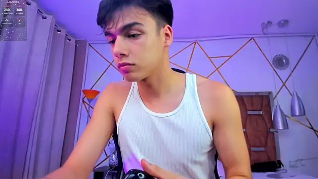 Gerony_'s Live XXX Chat