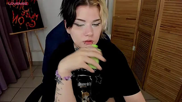 mekurisu's Live XXX Chat