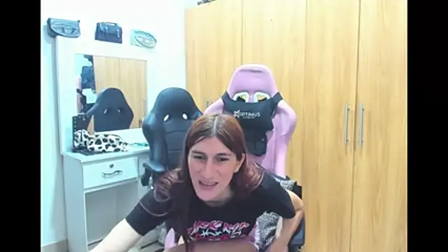 Pride_couple Chat XXX live