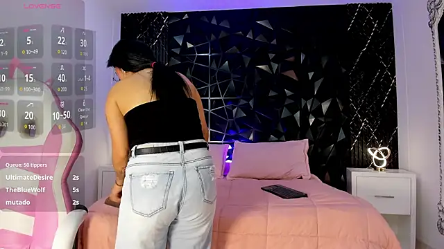 AnaiaClarck's Live XXX Chat