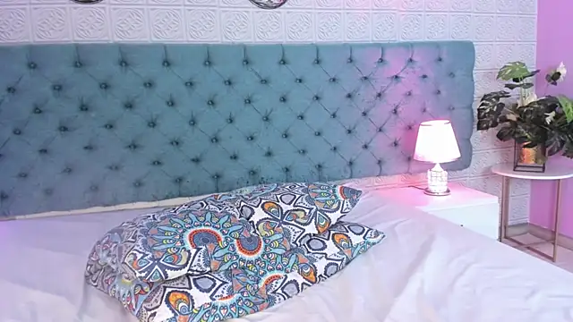 CoralRuiiz Adlı Modelin Canlı XXX Sohbeti