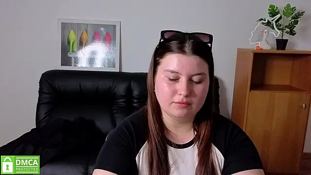 צ'אט XXX בשידור חי של Katina_deeplou4