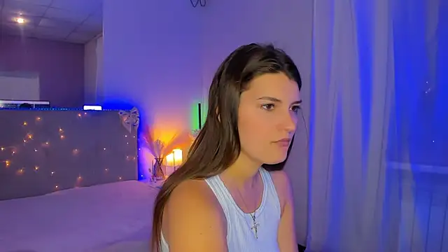 Chat XXX en directo de Laura_Leee
