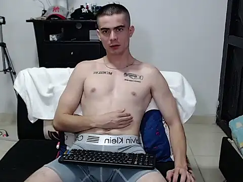 XXX chat uživo modela Zac_Efront