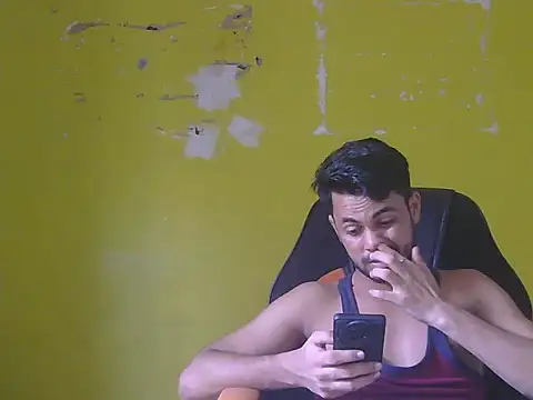 Stubborndesiboy – Live XXX-chat