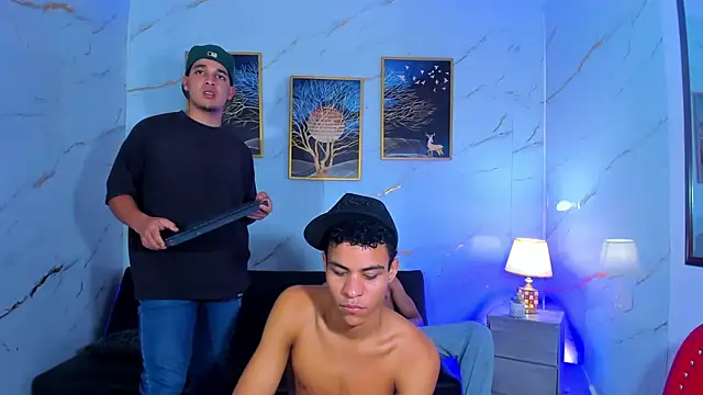 BOYS_IN_THE_EMPIRE Chat XXX live