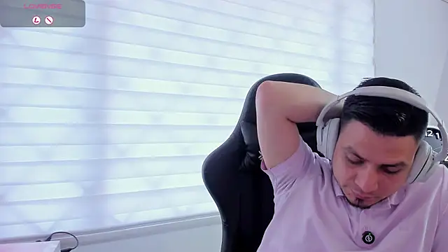 Онлайн чат XXX Rick_Adams