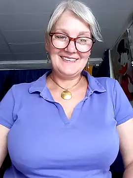 irinamaux Adlı Modelin Canlı XXX Sohbeti