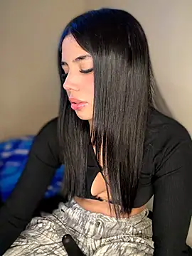 Laura-Khalifa Chat XXX in diretta
