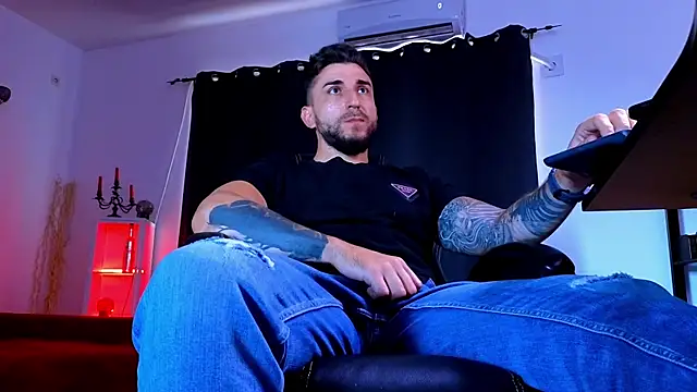 Chat +18 de MightyAaron66 ao vivo