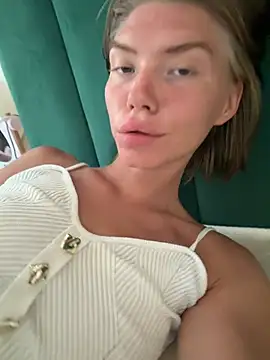 Chat XXX en directo de Lisaaa_Alisa