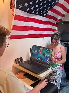 LillyFlowerson Live XXX-chat