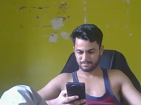 Stubborndesiboy লাইভ XXX চ্যাট