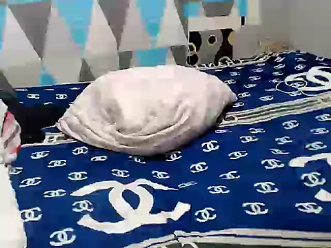 Chat XXX Live Trish_CurveCock