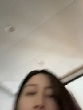 yiyi_3523's Webcam Show
