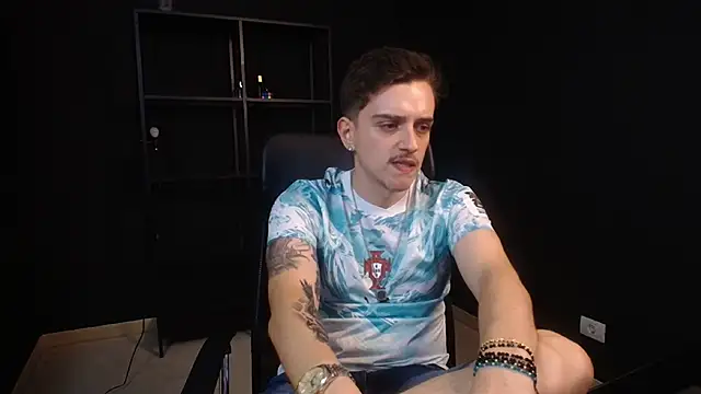 FelixStarkk Chat XXX in diretta