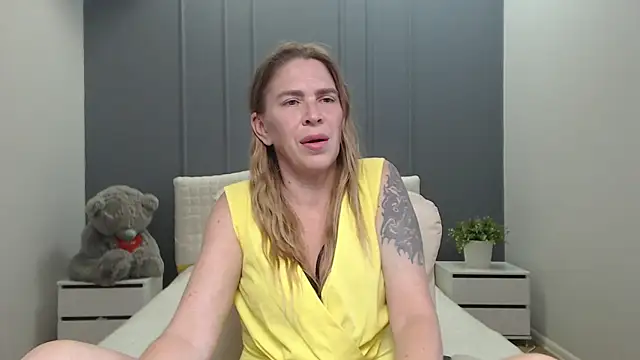 TessaDaybreak's Live XXX Chat