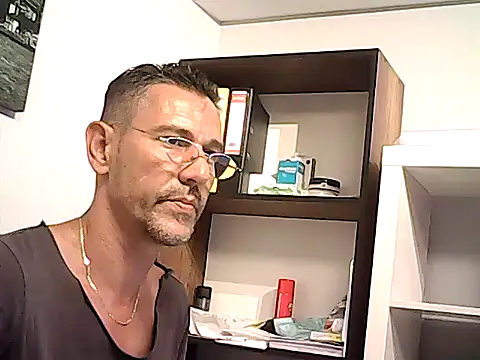 XXX chat uživo modela mastercharisma35
