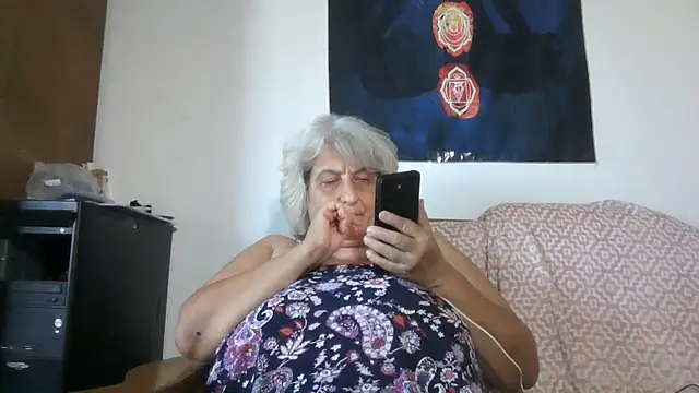 Chat XXX en directo de ExquisiteMature