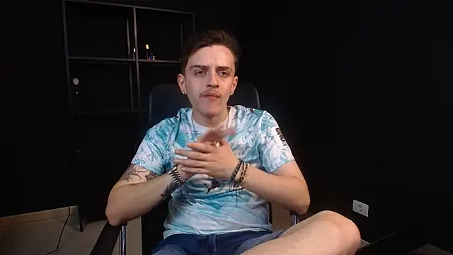 Онлайн чат XXX FelixStarkk