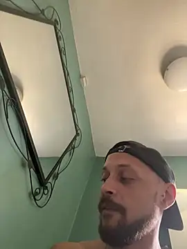 MattMiller28 élő XXX-chatje