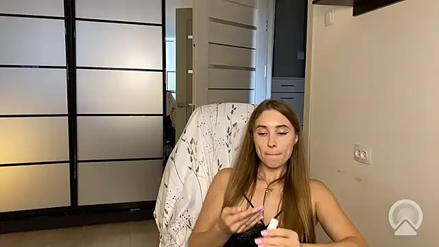 צ'אט XXX בשידור חי של Miss_Luna_meow