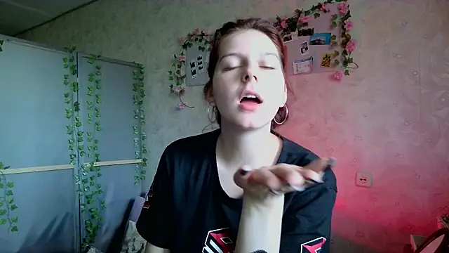 צ'אט XXX בשידור חי של EvaShinee