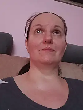 BustyLadyAlma Chat XXX live