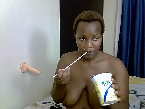 Онлайн чат XXX FlirtyMira