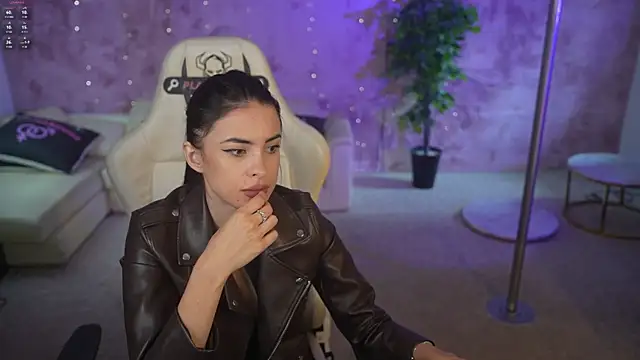 Chat XXX en directo de Tina_Breeze