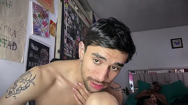 playfulboys_ Adlı Modelin Canlı XXX Sohbeti