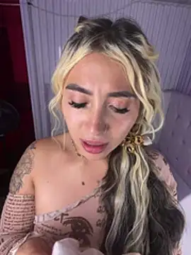 ManuelaVeeleez Obrolan Langsung XXX