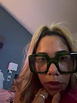 FamousBarbieDoll Live XXX-Chat