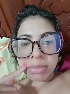 Chat +18 de magrinhagostosa ao vivo