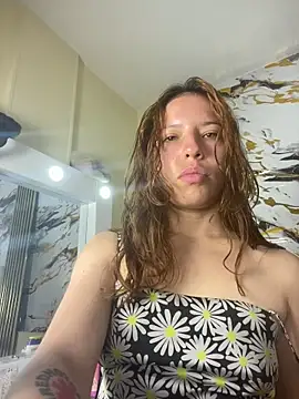 XXX chat uživo modela lyra-marco