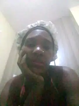 Creamymom4n Live chat-huone