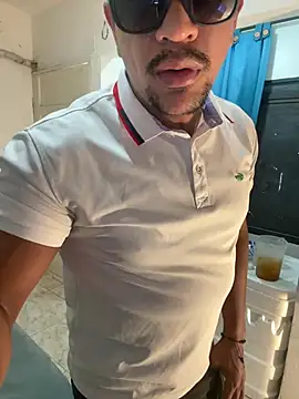 แชท XXX สดของ bigdick211292